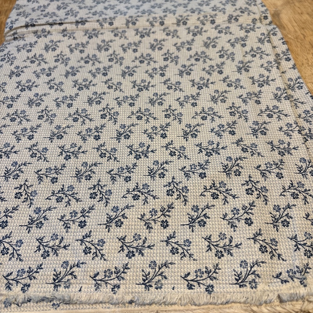 Cranston 100% Cotton Fabric 2.5 Yards Blue Pink Vintage Floral Craft Sewing